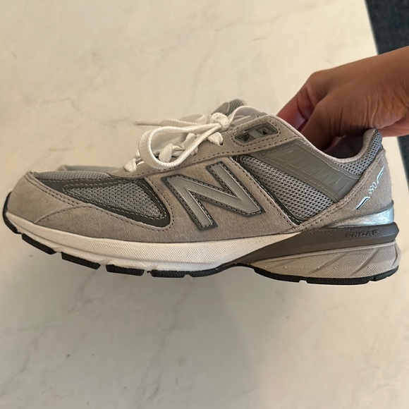 New Balance Shoes - New Balance 990v5 - 4.5Y, 6W
